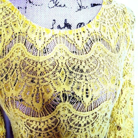 Ezra | Mustard Lace Blouse - Picture 3 of 6